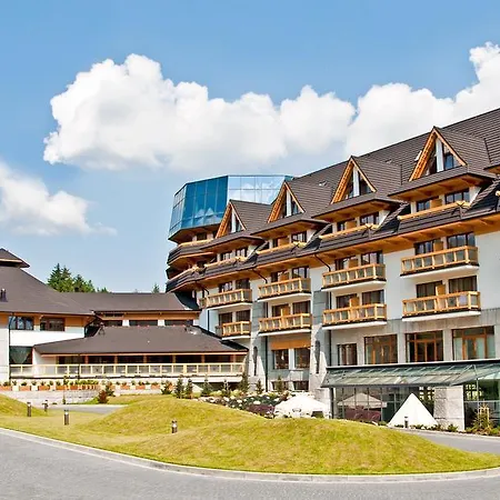 Готель Grand Nosalowy Dwor 4*