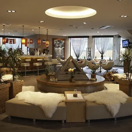 Готель Grand Nosalowy Dwor 4*